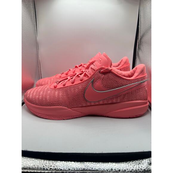 Nike LeBron 20 “Pink Diamond” size 16 men’s